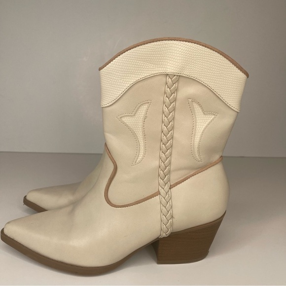 Universal Thread Ivory Shana Mid Calf Western Boot 6.5 - Picture 8 of 15